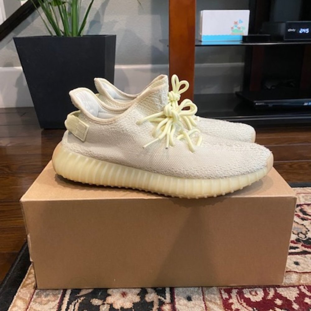 Yeezy 350 "Butters" size 9 for men